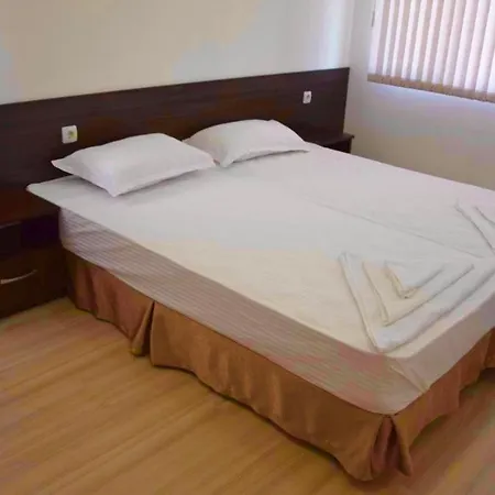 Guest Lina Homestay *
