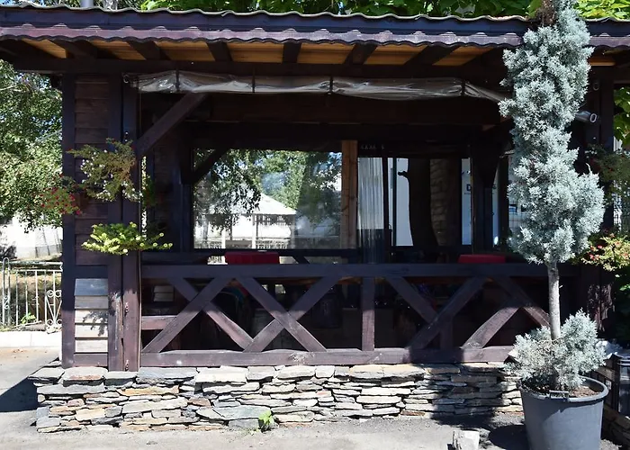 Homestay Guest Lina *